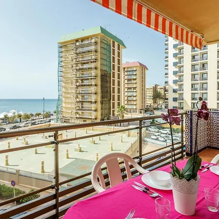 Frente A La Playa, Zona Tranquila 아파트 *